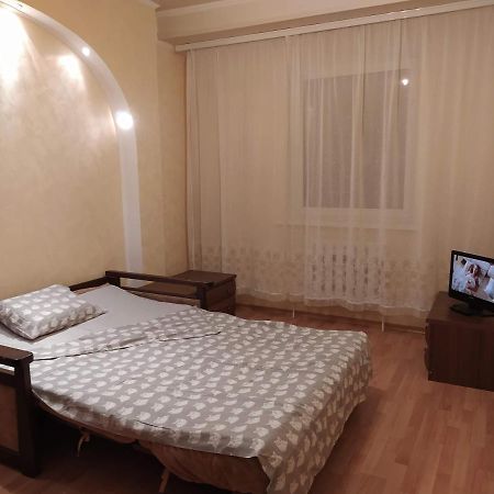 Двухкомнатная Квартира С Кухней Студией Бровары. Екстериор снимка